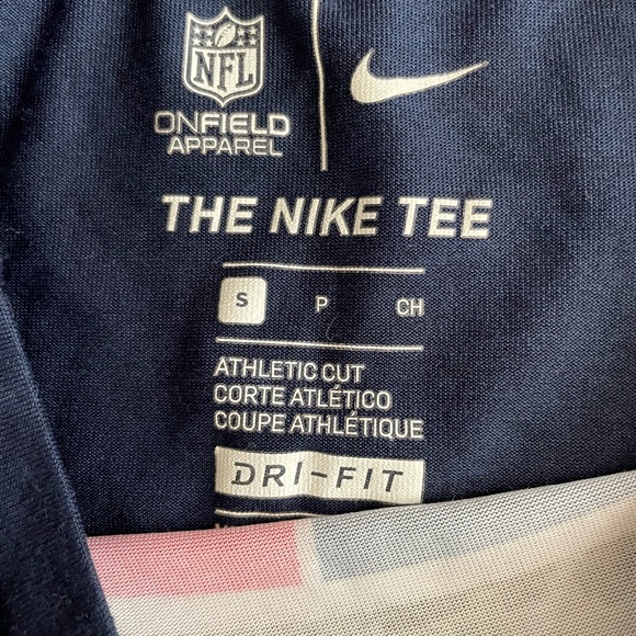 Nike On Field NE Patriots Salute To Service T - Picture 3 of 5